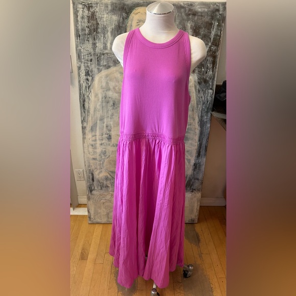 GAP Textured Crinkle Midi Dress in Budding Pink, NWT - Picture 2 of 7